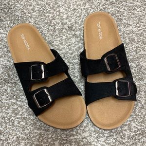BLACK SANDALS SIZE 10
